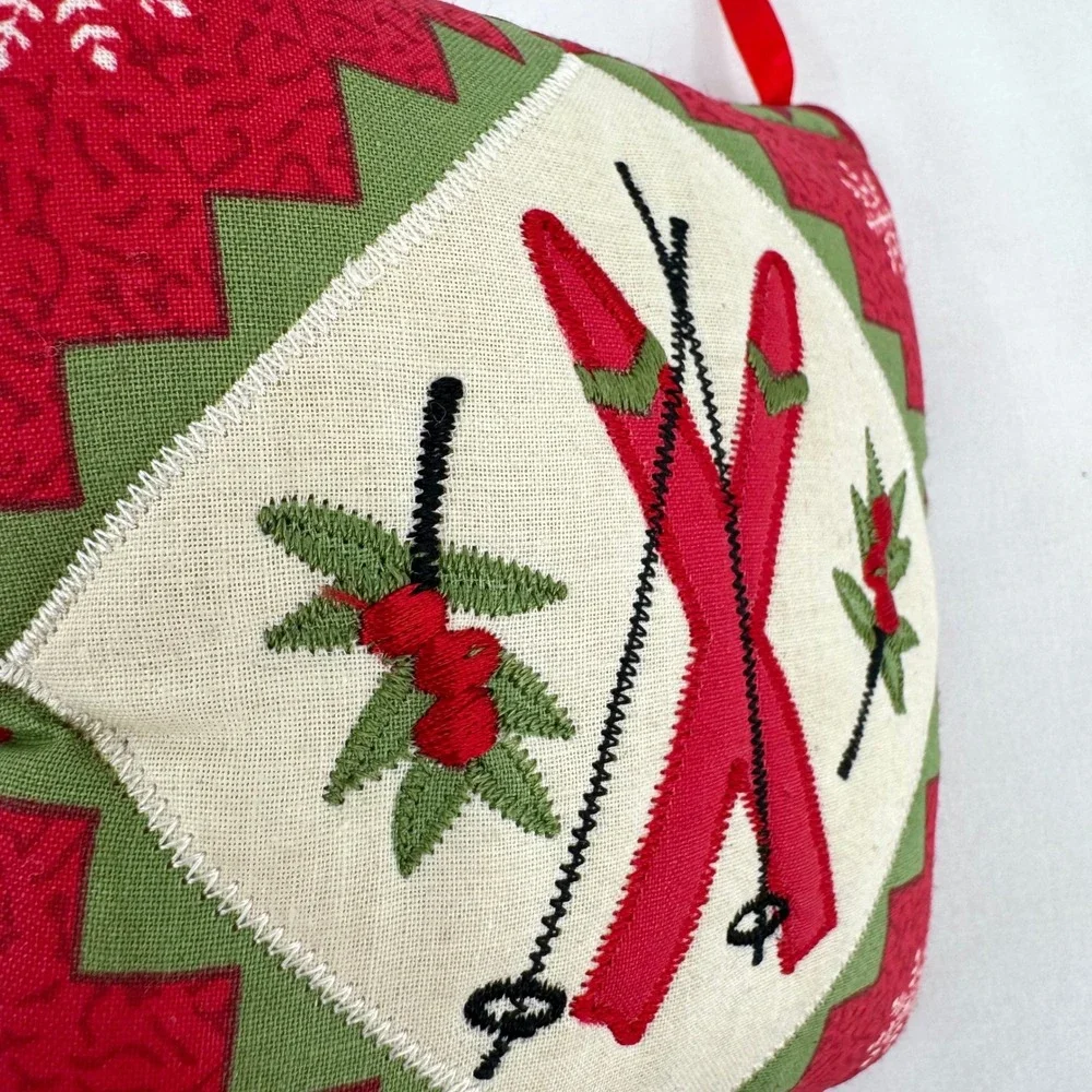 Set of 2 Vintage Winter Ski Embroidered Stuffed Hanging‎ Decorations Red Green